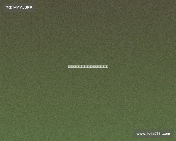 四川甘孜州藏族民居与云雾交织的神秘美景展现浓郁民族风情